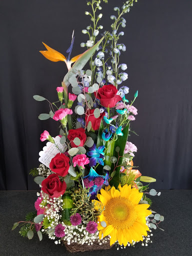 Florería Floristería Pétalos Y Hojas By Maritza López