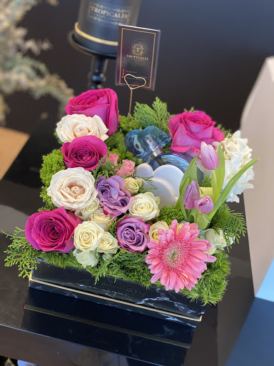 Florería Tropicalia Luxury Flowers